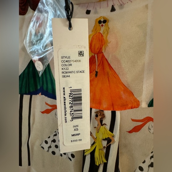 Alice + Olivia Willa Silk Top - Picture 11 of 11